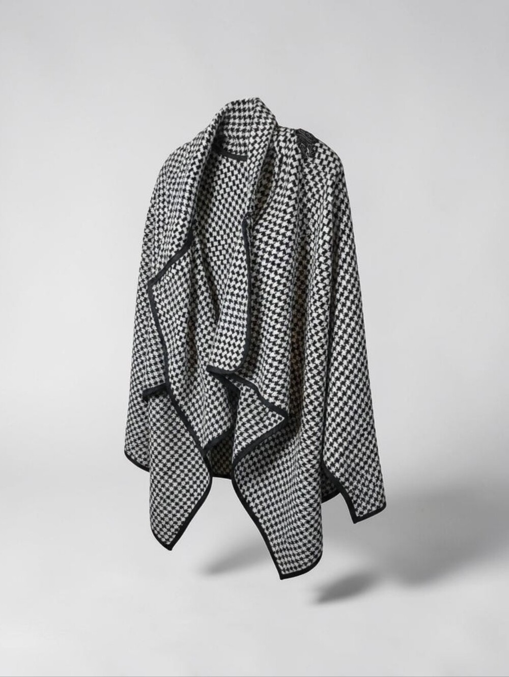 Jones New York Black and White Houndstooth Open Front Jacket